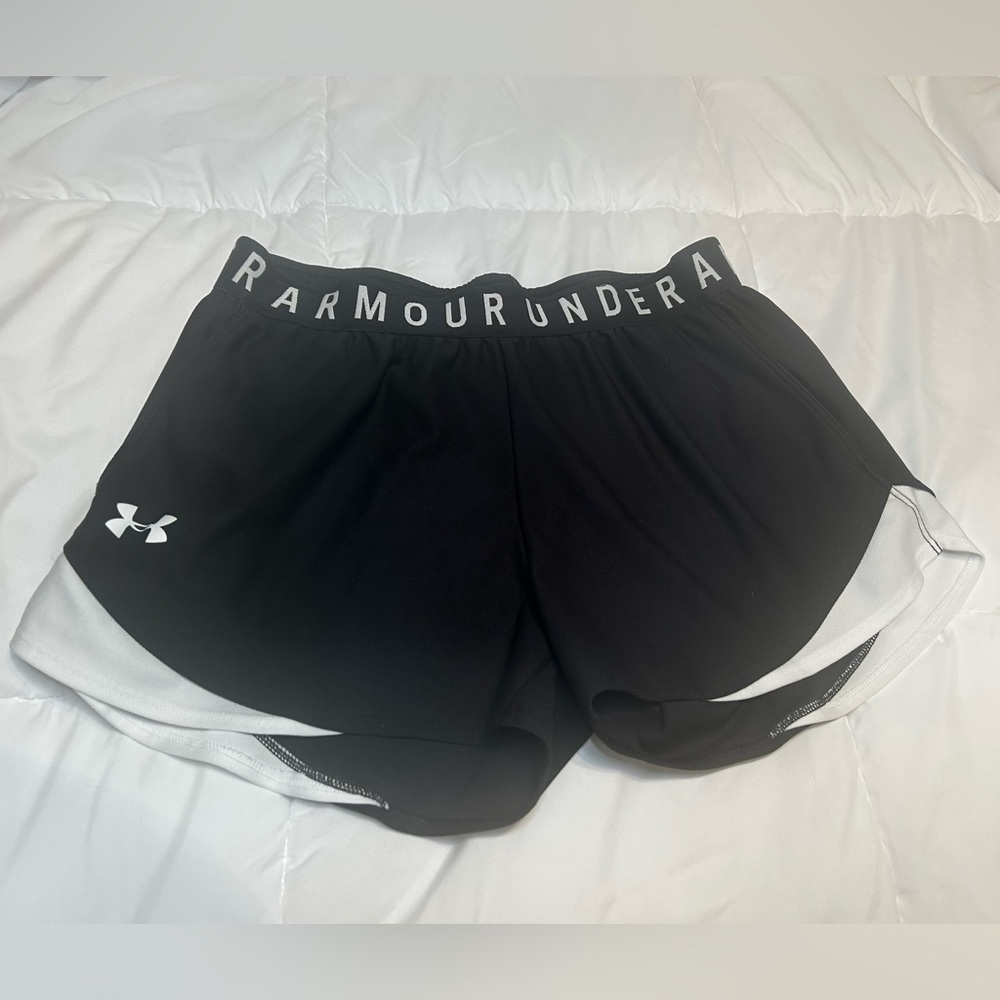 **2 FOR $15 FREE SHIPPING***Under Armour Black and White Athletic Shorts